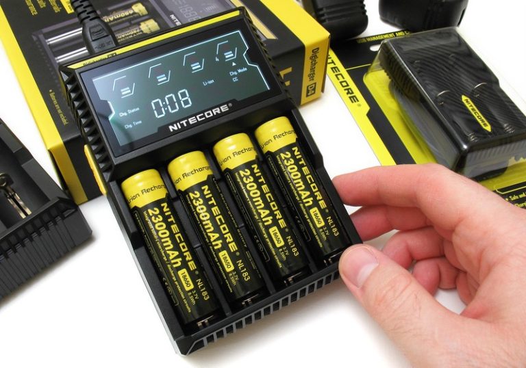 1711 PUNJAC NITECORE D 4 4 slota 1.jpg